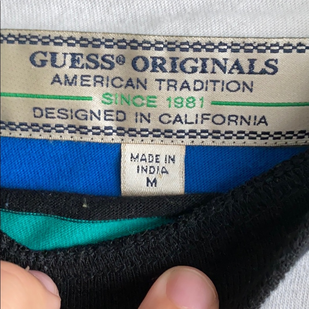 Guess Tee - Picture 2 of 2